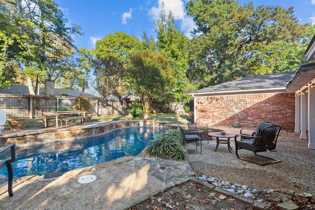 1506 Devonshire Dr, Tyler, TX 75703