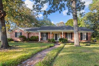 1506 Devonshire Dr, Tyler, TX 75703