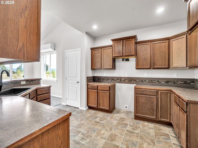 21425 SAVAGE Rd, Sheridan, OR 97378