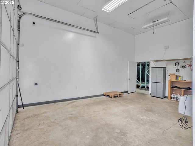 21425 SAVAGE Rd, Sheridan, OR 97378