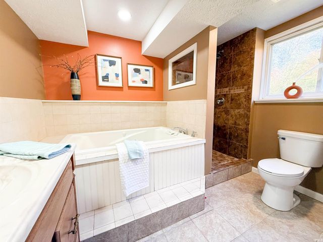 29083 Driftwood Drive, Elkhart, IN 46516