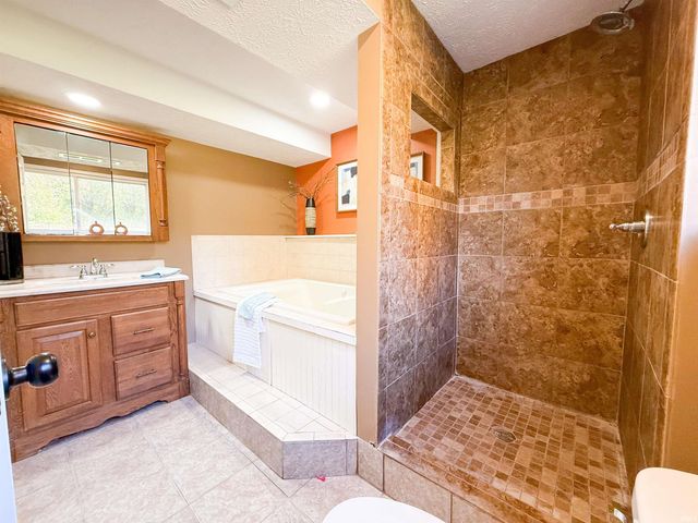 29083 Driftwood Drive, Elkhart, IN 46516