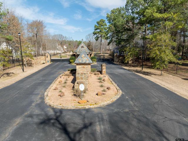 5670 Nathan Drive, Chandler, TX 75758
