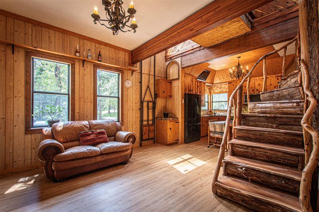 914 Sand Hills RD, Red Rock, TX 78662