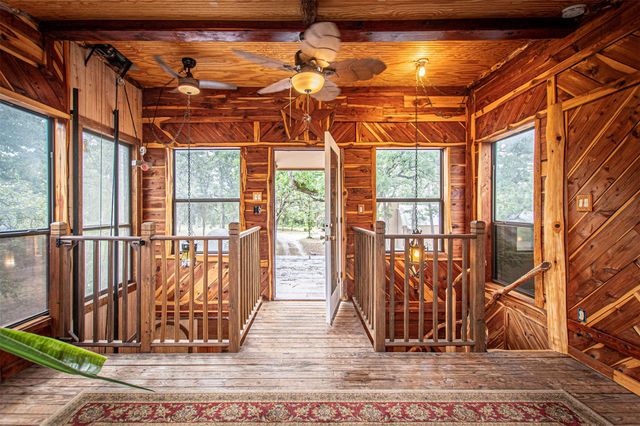 914 Sand Hills RD, Red Rock, TX 78662