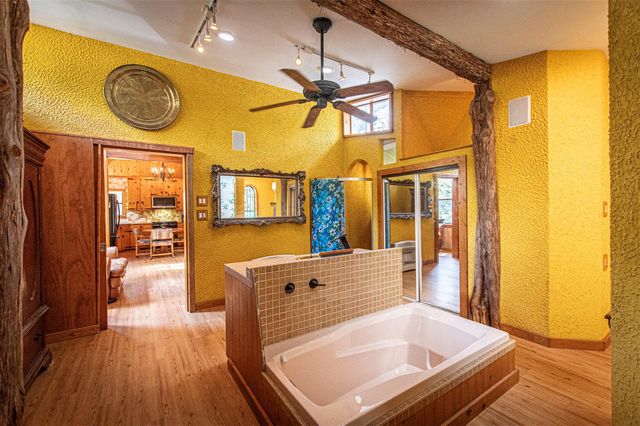 914 Sand Hills RD, Red Rock, TX 78662