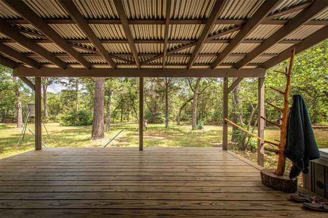 914 Sand Hills RD, Red Rock, TX 78662