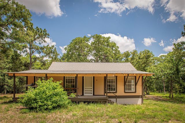 914 Sand Hills RD, Red Rock, TX 78662