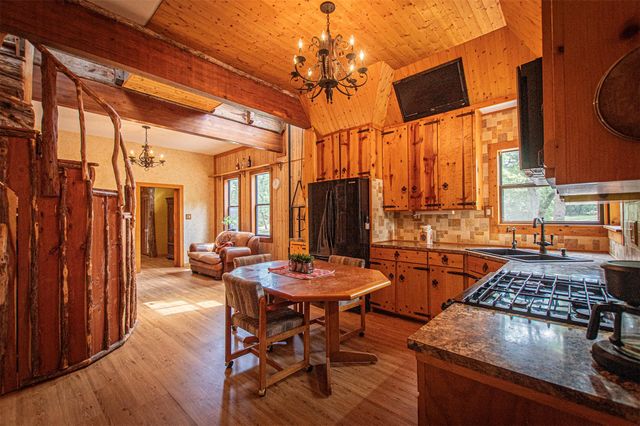 914 Sand Hills RD, Red Rock, TX 78662