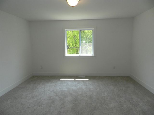 558 Swan River Drive, Benton Harbor, MI 49022