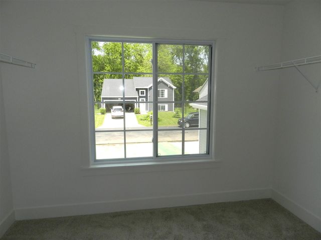 558 Swan River Drive, Benton Harbor, MI 49022