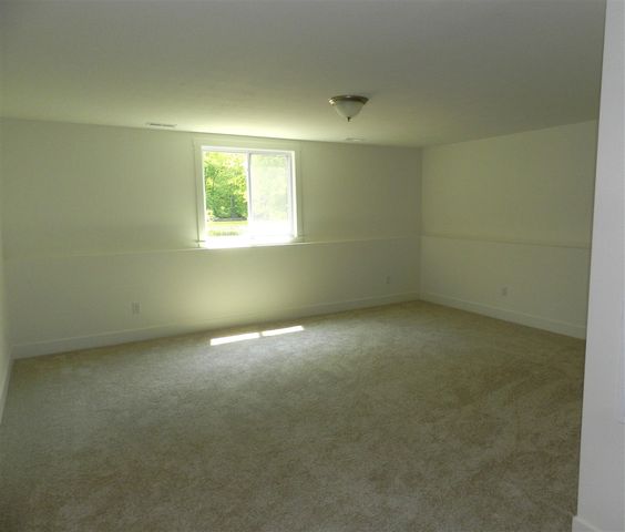 558 Swan River Drive, Benton Harbor, MI 49022