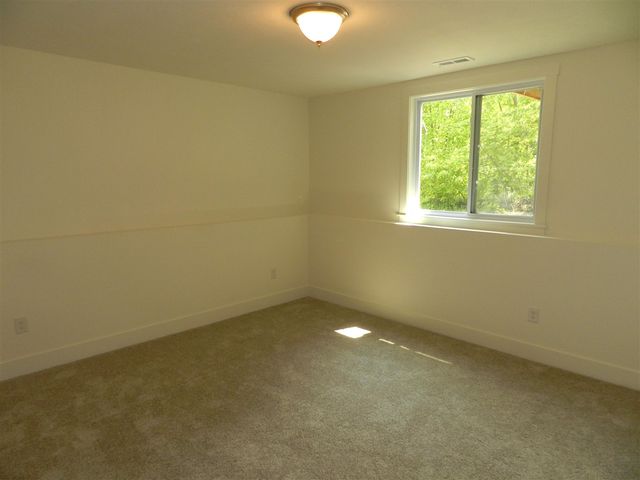 558 Swan River Drive, Benton Harbor, MI 49022