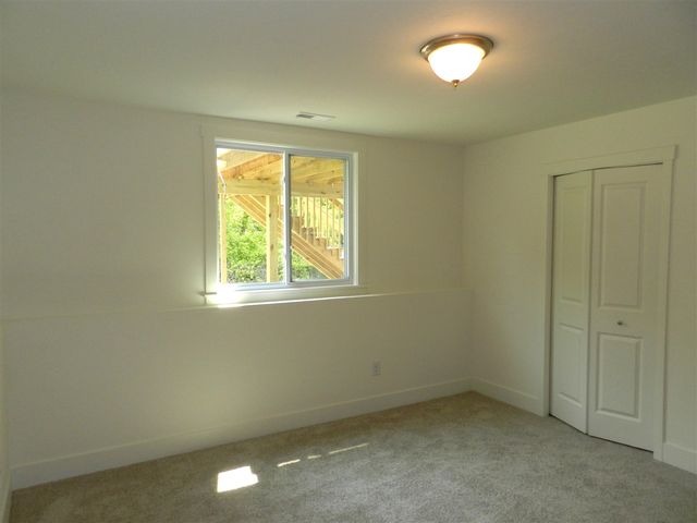 558 Swan River Drive, Benton Harbor, MI 49022