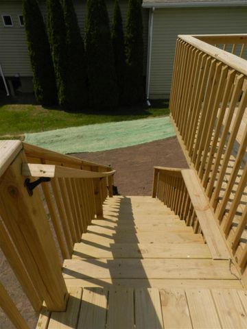 558 Swan River Drive, Benton Harbor, MI 49022