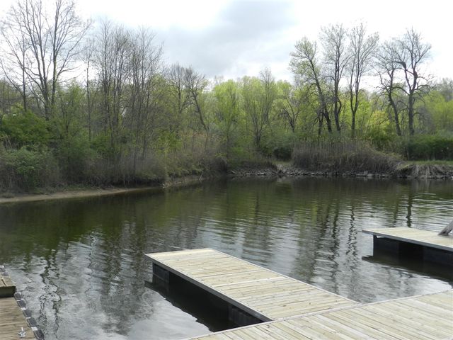 558 Swan River Drive, Benton Harbor, MI 49022