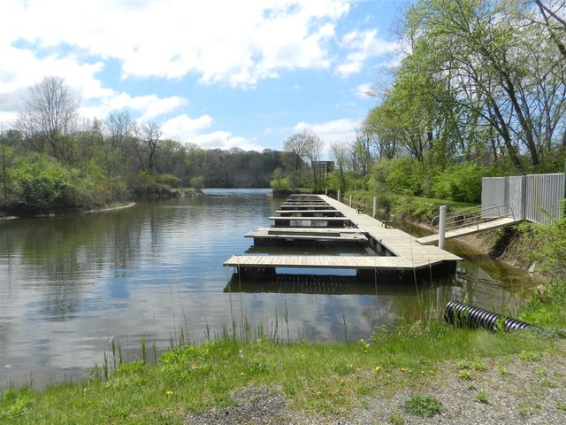 558 Swan River Drive, Benton Harbor, MI 49022