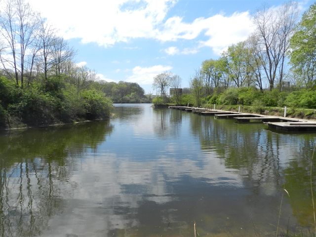 558 Swan River Drive, Benton Harbor, MI 49022