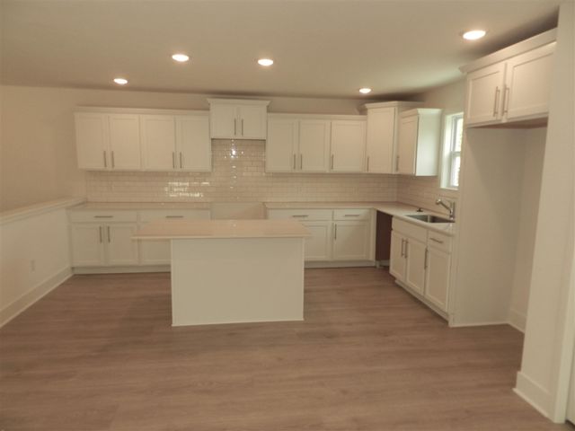 558 Swan River Drive, Benton Harbor, MI 49022