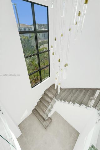 13023 Davie Oaks Dr, Davie, FL 33325