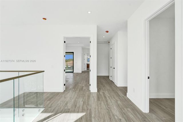 13023 Davie Oaks Dr, Davie, FL 33325