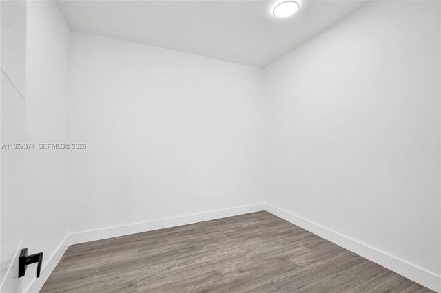 13023 Davie Oaks Dr, Davie, FL 33325