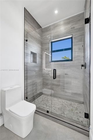 13023 Davie Oaks Dr, Davie, FL 33325