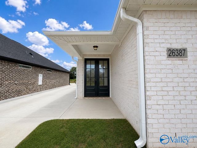 26387 Old Town Drive, Athens, AL 35613