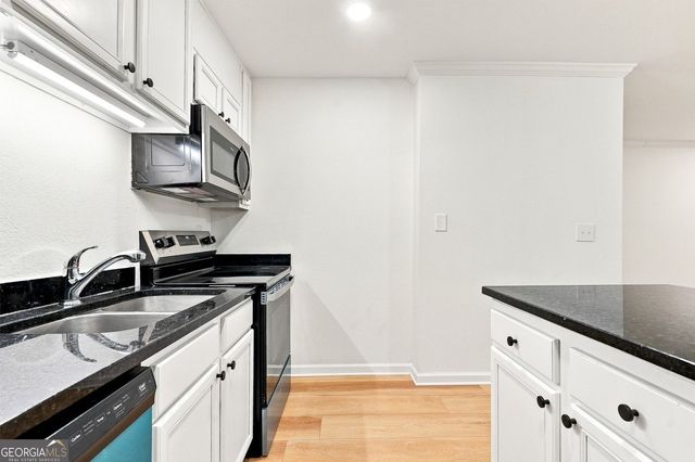 5095 Roswell Road 203, Sandy Springs, GA 30342