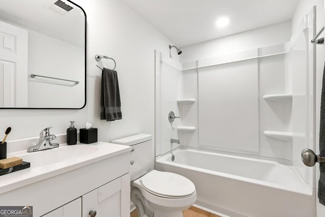 5095 Roswell Road 203, Sandy Springs, GA 30342