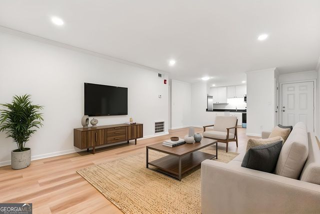 5095 Roswell Road 203, Sandy Springs, GA 30342
