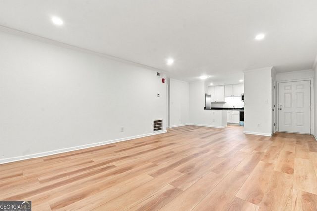 5095 Roswell Road 203, Sandy Springs, GA 30342
