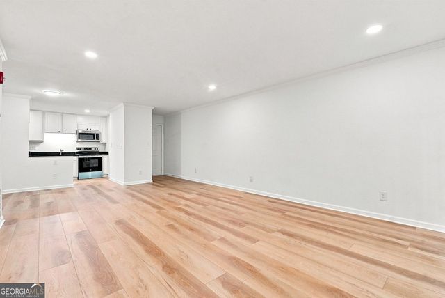 5095 Roswell Road 203, Sandy Springs, GA 30342