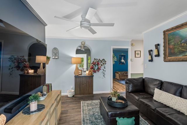 110 Jefferson Dr, Columbia, TN 38401