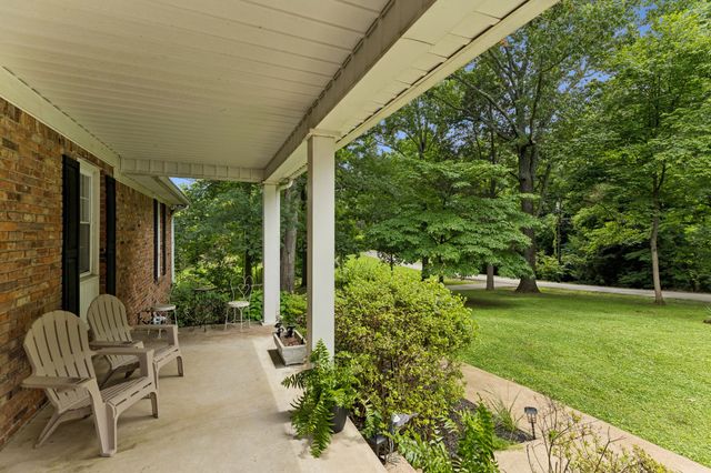 110 Jefferson Dr, Columbia, TN 38401