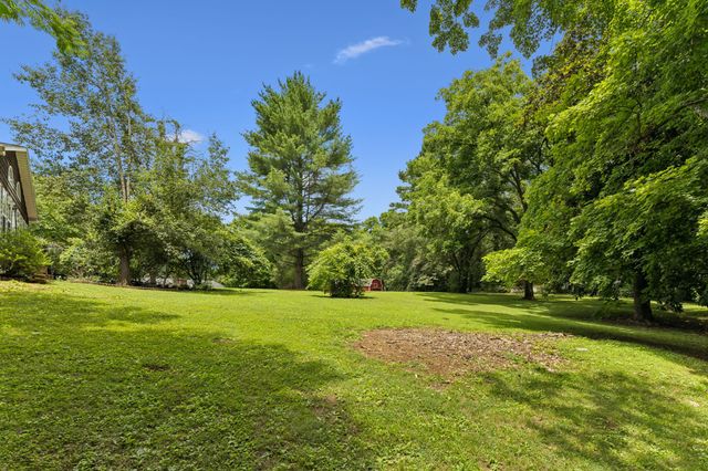 110 Jefferson Dr, Columbia, TN 38401