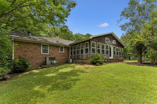 110 Jefferson Dr, Columbia, TN 38401