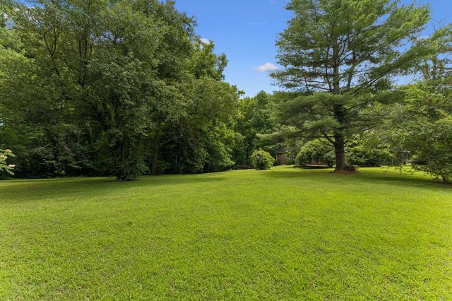 110 Jefferson Dr, Columbia, TN 38401