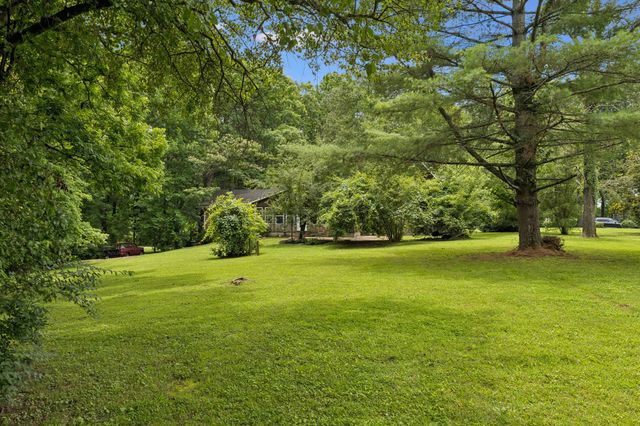 110 Jefferson Dr, Columbia, TN 38401