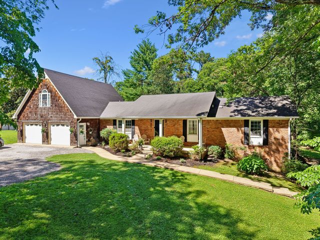 110 Jefferson Dr, Columbia, TN 38401