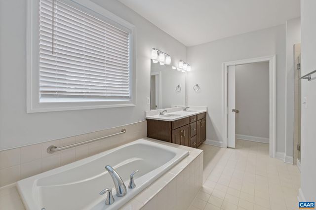 21 BLACKBERRY PL, Zion Crossroads, VA 22942