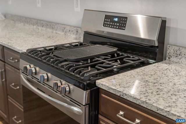 21 BLACKBERRY PL, Zion Crossroads, VA 22942