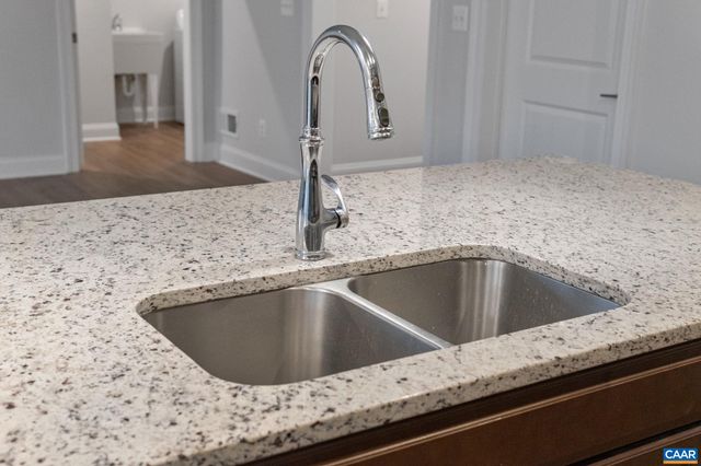 21 BLACKBERRY PL, Zion Crossroads, VA 22942