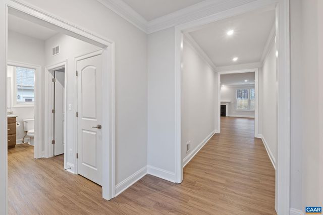 21 BLACKBERRY PL, Zion Crossroads, VA 22942