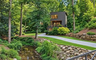 585 Mountain Way, Atlanta, GA 30342