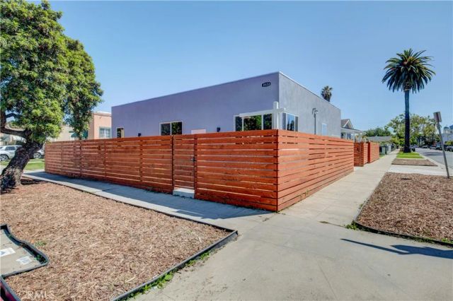3626 S Cimarron Street, Los Angeles, CA 90018