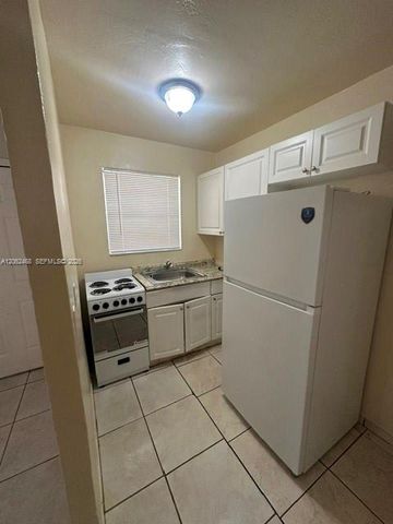 110 W 26th St 4, Hialeah, FL 33010