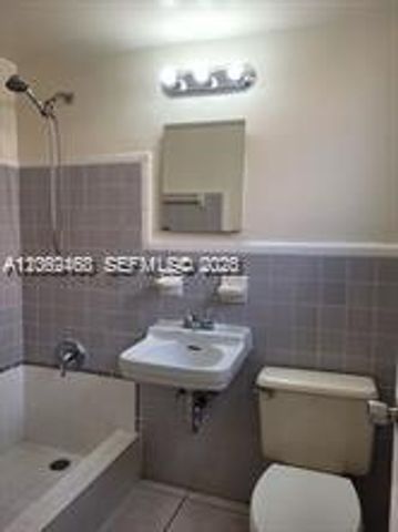 110 W 26th St 4, Hialeah, FL 33010