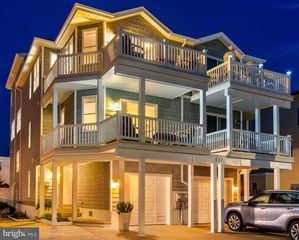 521 E 9TH AVE #A, North Wildwood, NJ 08260