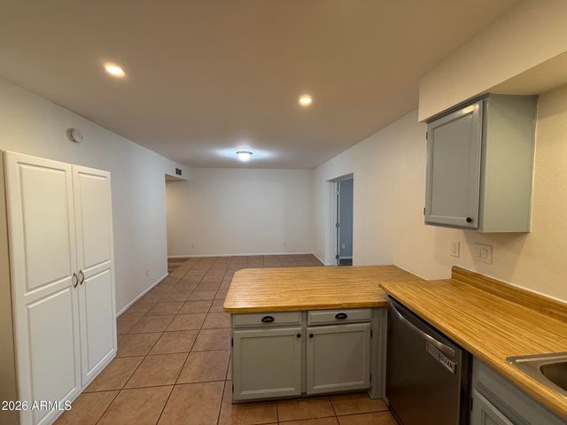 1407 W ROSAL Place, Chandler, AZ 85224